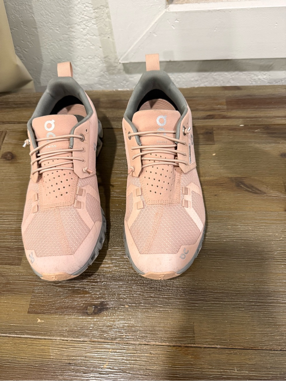On Running Women’s Cloud Sneaker in Pale Pink with Gray Trim
